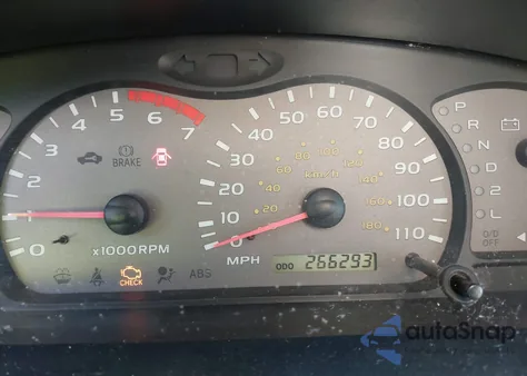 2002 Toyota Sequoia Limited V8 из США, поврежденный, VIN 5TDBT48A22S113985